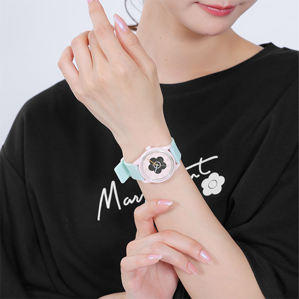 MARY QUANT × Q&Q SmileSolar